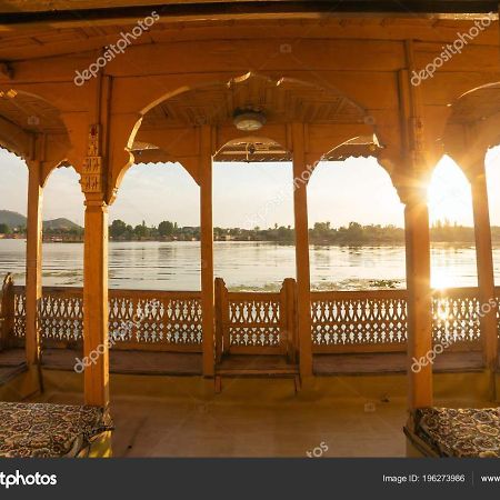 Srīnagar New Bombay Heritage Group Of House Boat المظهر الخارجي الصورة