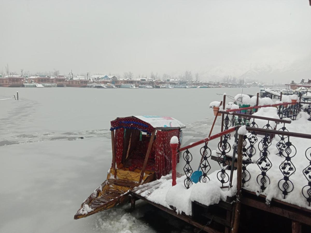 Srīnagar New Bombay Heritage Group Of House Boat المظهر الخارجي الصورة