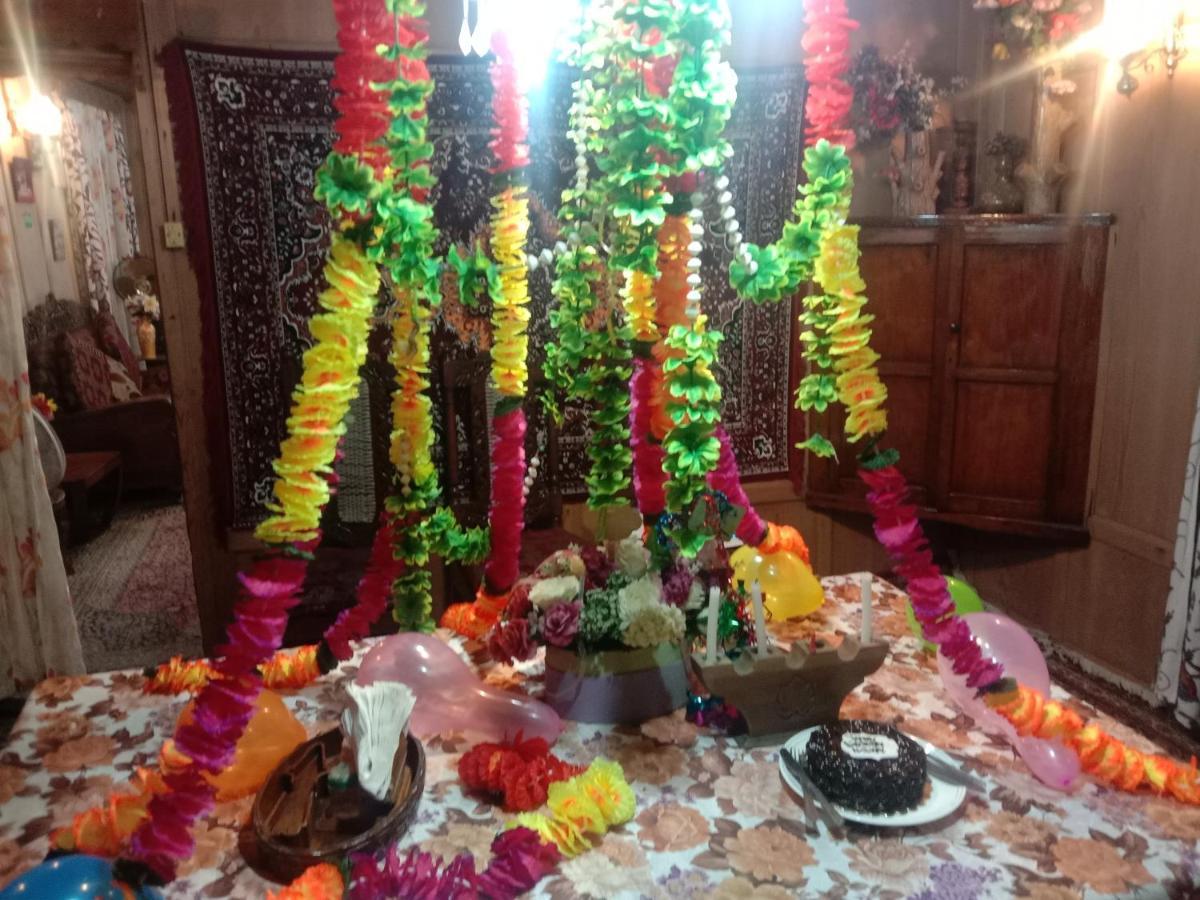 Srīnagar New Bombay Heritage Group Of House Boat المظهر الخارجي الصورة