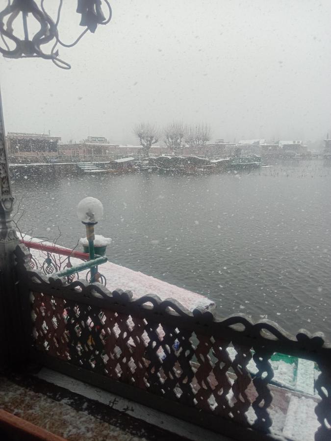 Srīnagar New Bombay Heritage Group Of House Boat المظهر الخارجي الصورة